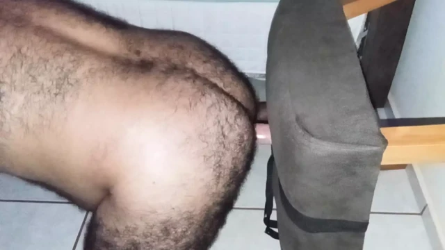 kıçına yumruk atmak