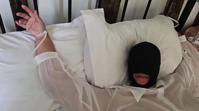 Mavi mini etek esareti bölüm 2, fermuar bağlı ve sikiliyor