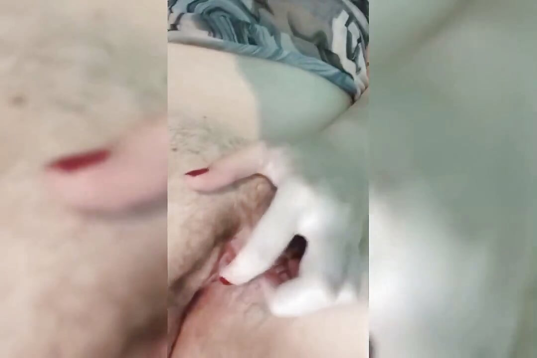 BBW Kız Islak Vajinasını Mastürbasyon Ediyor