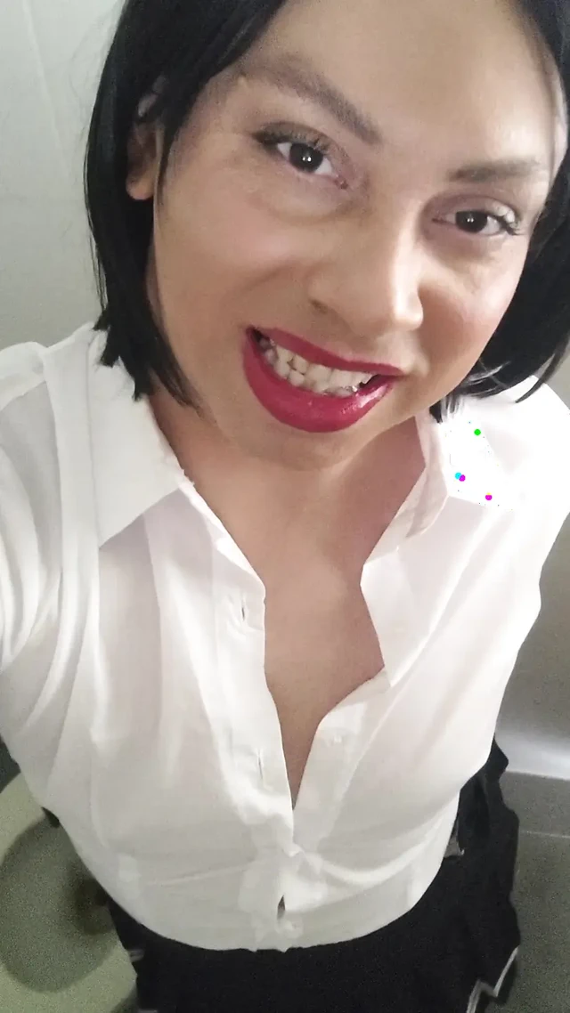 Barın umumi tuvaletinde vibratör kullanma