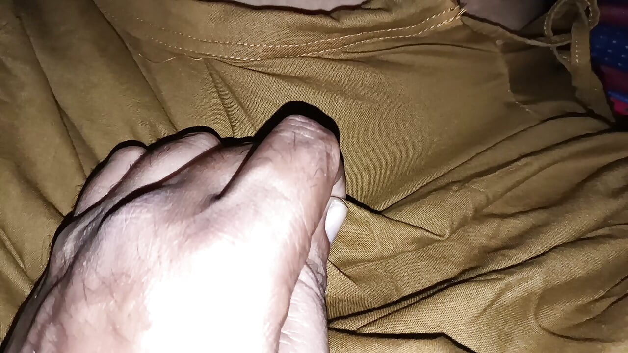 Hint kızın dasi amına masaj