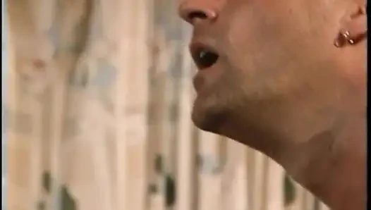 Klasik büyük memeli sarışın göt sikişi