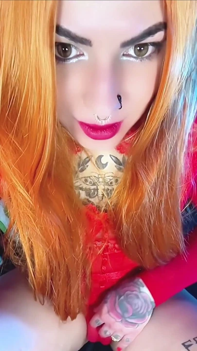Emma Ink yoğun bir solo oturumda