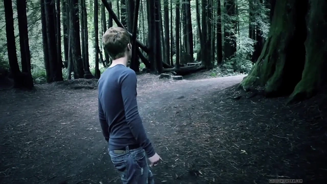 Vampirler bu kadar seksiydi ama asla bu kadar çıplak olmadılar