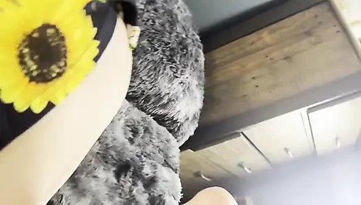 Трах дрочит ногами в видео от первого лица