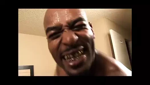 Afrikalı deli büyük siyah horoz seviyor!!!