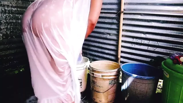 Dasi boudi banyo