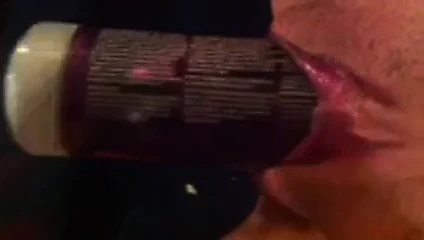 Lube şişe içinde eski gf kedi