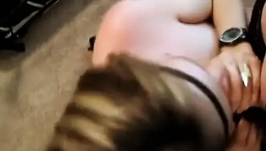 Fawn yarak emiyor sonra sert ve hızlı sikiliyor