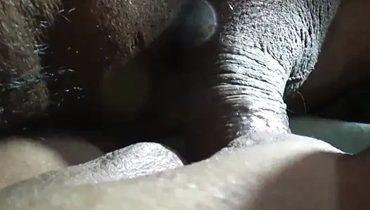 Kız kardeşimle evde oynuyorum