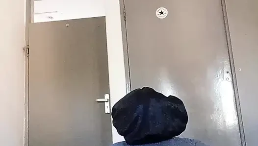 Zimbabveli bakire kız evlenmeye hazır