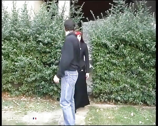 Asi gotik Sonia kasteurlarımızın yarak darbeleri altında eriyecek!