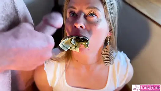 Islak amına doldurulmuş 20 dolarlık faturalar ve yüze mastürbasyon boşalması