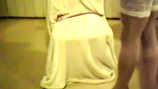 Sandalyede otururken kendimi kemer.