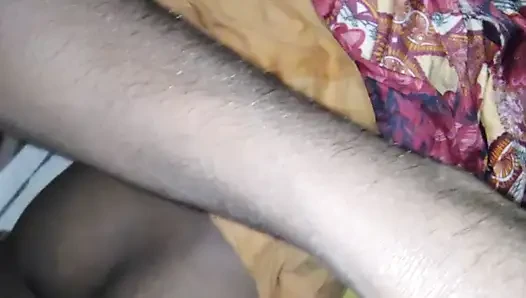 Seks Hintli desi kız ev hanımı