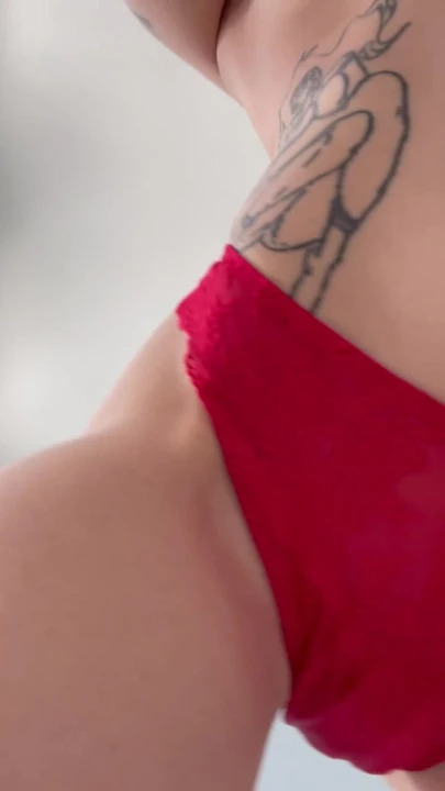 Inked vixen: karanlık arzular kalın dövmeli ateşli esmer myOnlyFans'a katılıyor! 🔗