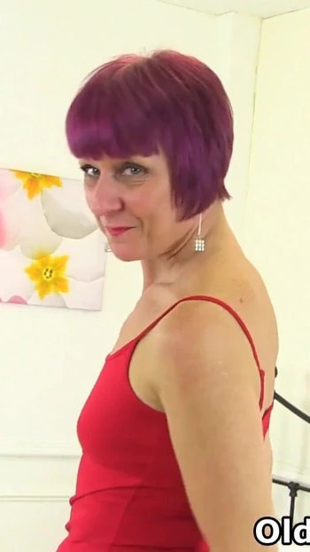 Обязательный для просмотра момент из "Сладкие зрелые милфы и горячей бабуля в похоти"