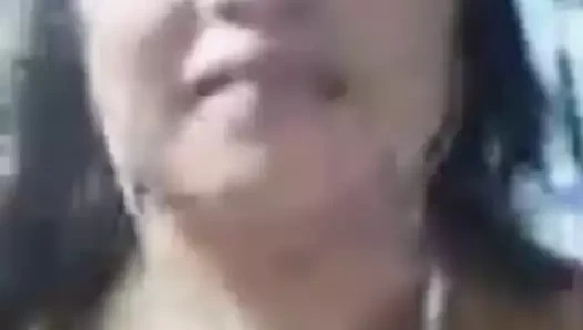 garson yapar Cum içinde banyo