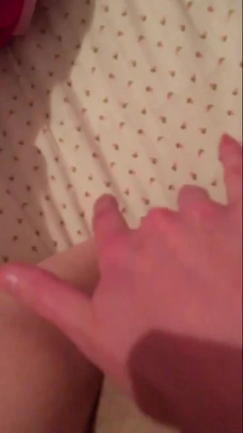 Незабываемый момент из "Девушка-подборка мастурбирует в видео от первого лица"