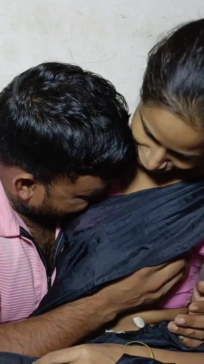 Hintli vallage seksi kız Pamita | Klip 2
