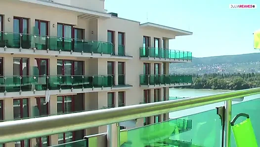 Aman tanrım sadece mastürbasyon yapmak istediğimde bikinime işiyorum