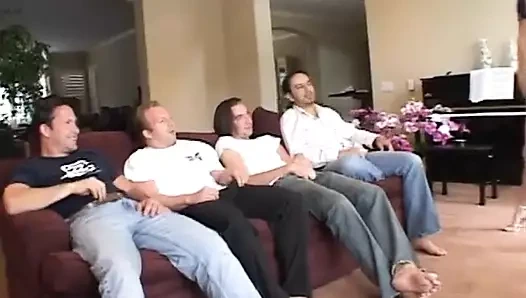 Seksi ev kadınları oral seks partisi