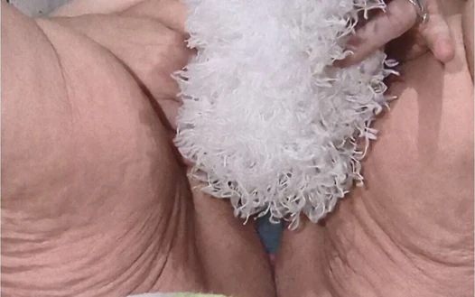 Üvey baba prensesi bulanık amcığını pompalarken yakalıyor ne yapacak?