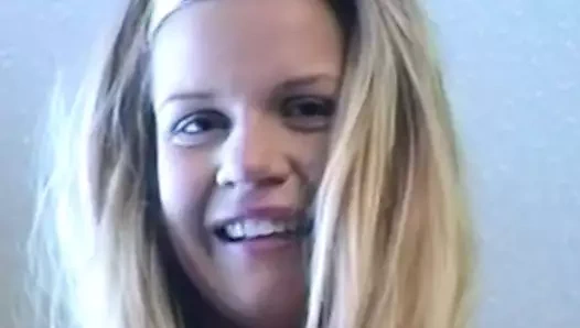 Parmakları dölle yapış yapış