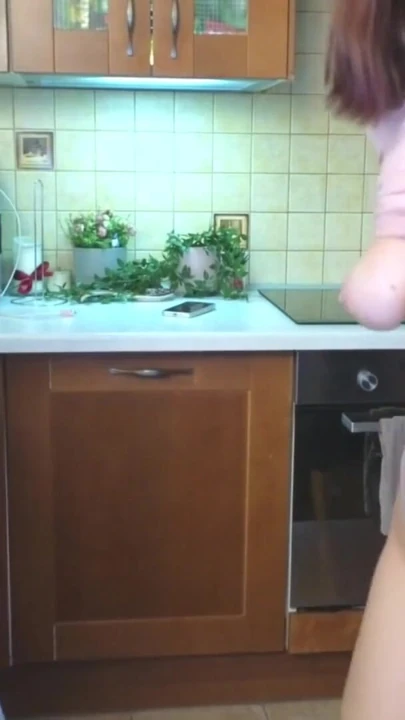 Bu lezbiyenlerin ne kadar sıkı göt deliği var | Klip 2
