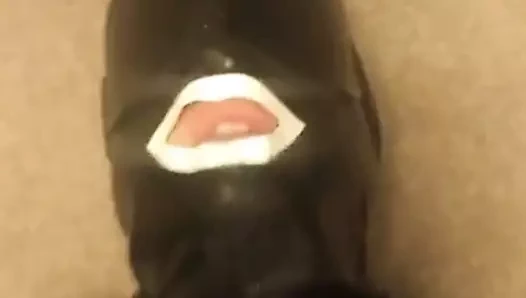 Bayan rwl sarılmış ve alay