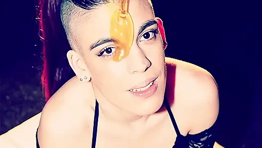 Honey ile damlıyor