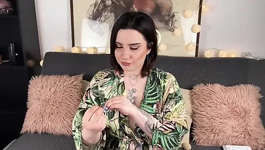 Zihin kontrol cihazı üvey annesini döl sürtüğüne dönüştürüyor