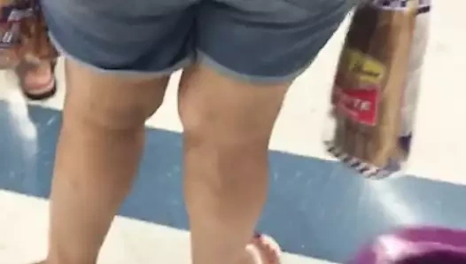 Ekmek, seksi bir şişman poponun mezhebidir