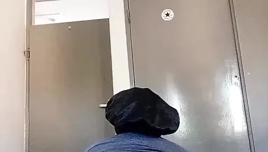 Menina virgem do Zimbábue pronta para se casar