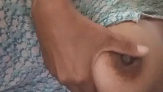 Çılgın Kamboçyalı genç erkek avcısı Maxine X 24 inç dildo ve makine yapıyor