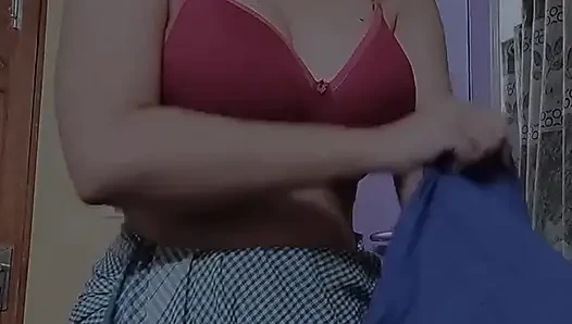Seksi göğüslerim