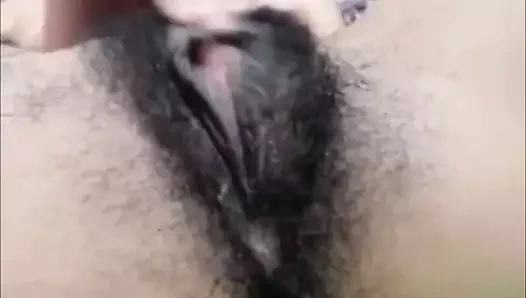 Harika bir çok kıllı vajina zevk alıyor