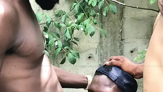 Kıvrımlı yarak ve canavar 12 inçlik yarak iş başında