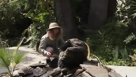 Büyük bir sürtük için büyük bir yarak