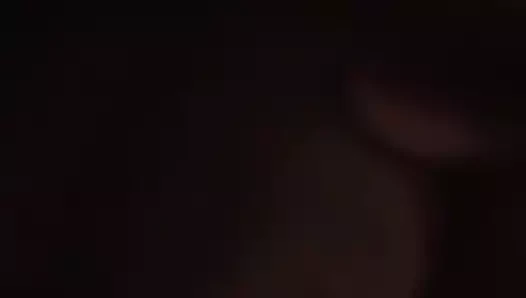 Şişman kız parmakları ve geliyor