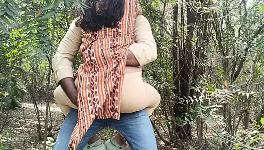 College student outdoor fucking