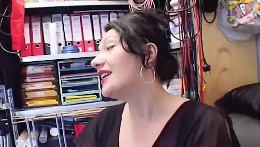 Busty Alman milf içinde çorap tapıyor yeme boşalmak sonra bir derin sikme