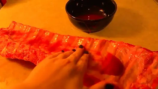 Seni et parçası gibi ovuyorum eyou benim dokunuşum gibi