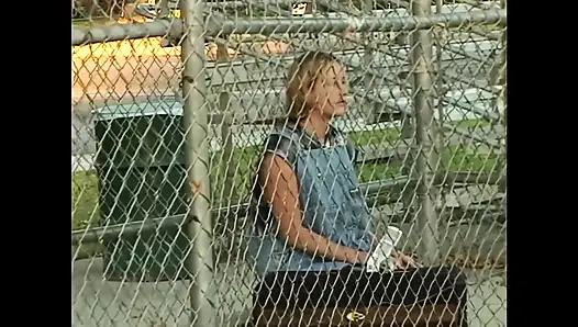 İki genç Amerikalı sarışın için ıslak lezbiyen aşk