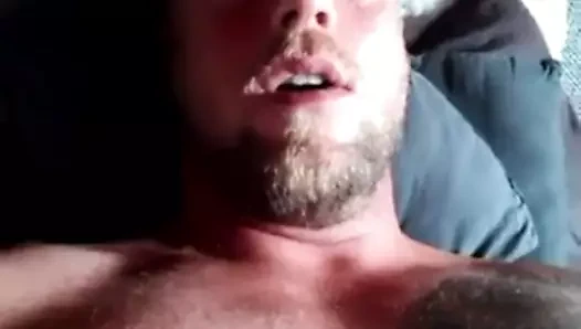 Düz Alman dövme mastürbasyon kapalı ve inilti