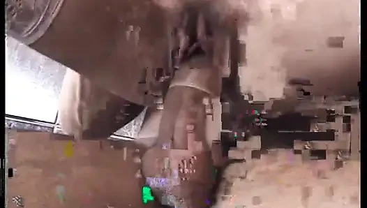 Latin kadın öğleden sonra iki yarağı birden alıyor