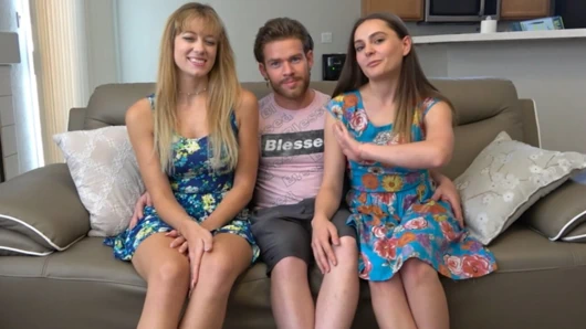 Earth and Fire striptiz oyunu iki seksi kızla vahşi bir üçlü seksle bitiyor