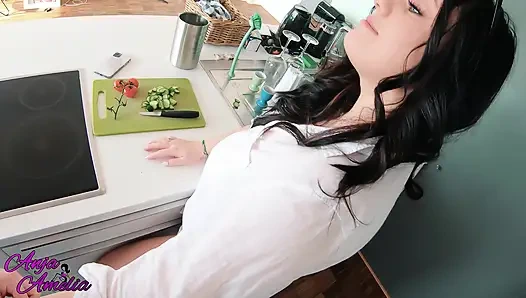 Kahvaltıda spontane göt sikişi