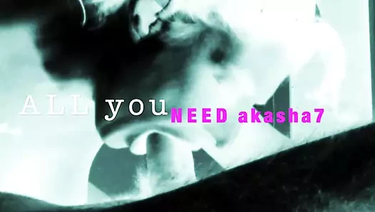 Akasha'nın dil işiyle büyük sakso