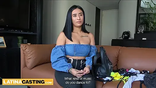 Üniversite cezbediciliği sona ererken yemin ettim... Bu latin genç kız beni baştan başlattı -latinacasting